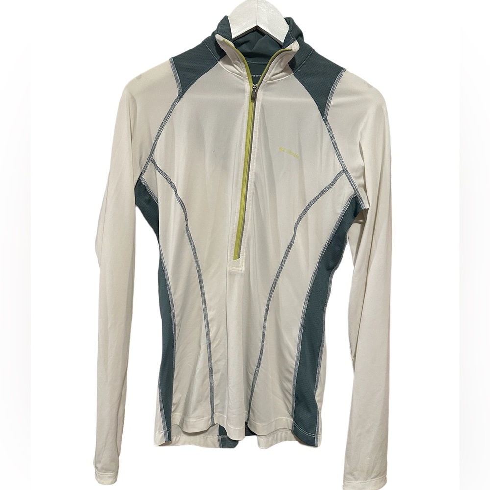 Columbia size Medium white and grey quarter zip